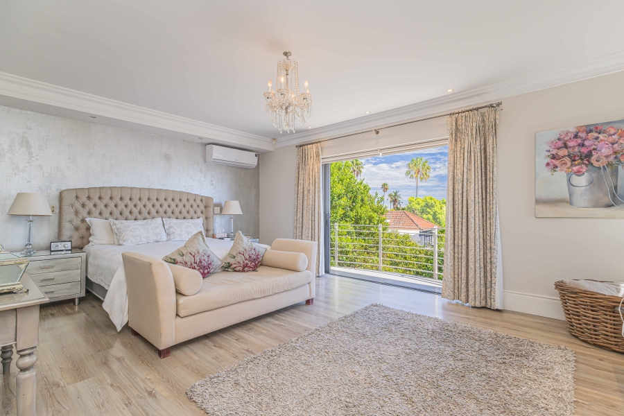 4 Bedroom Property for Sale in Fresnaye Western Cape